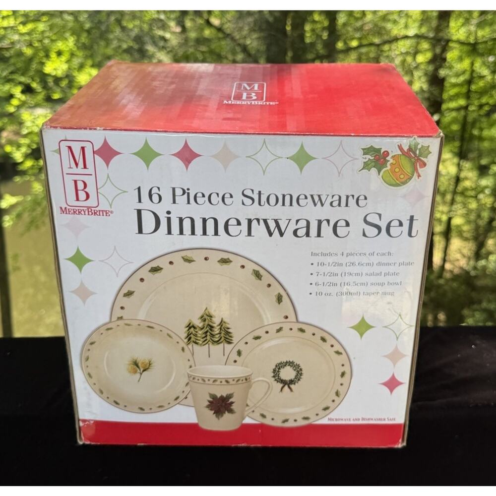 New Opened Box Merry Brite 16Pc Christmas Stoneware Dinnerware Set Tree Wreath